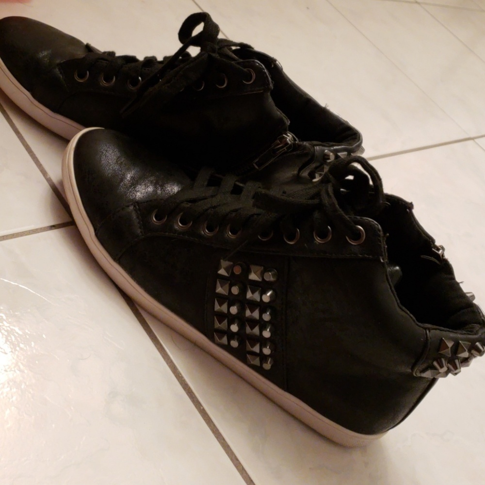 Forever 21 black studded tennis shoes